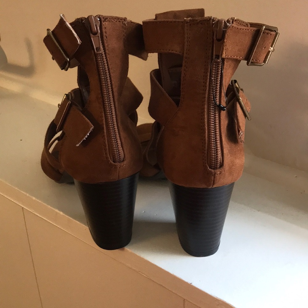 🌟🌟F O R E V E R   21  SHOES 👡👡 - Picture 4 of 6